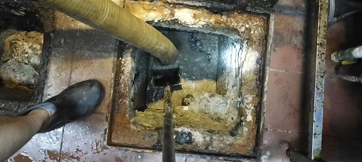 丽江污水池清理一般都有毒气，怎么预防中毒呢？